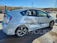 2013 Toyota PRIUS фото