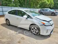 2013 Toyota PRIUS photo