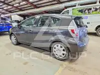 2013 Toyota PRIUS фото