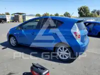 2013 Toyota PRIUS фото