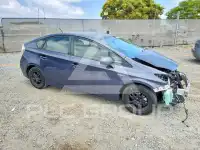 2013 Toyota PRIUS photo