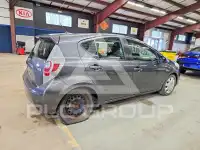 2013 Toyota PRIUS фото