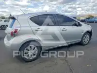 2013 Toyota PRIUS фото