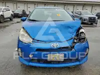 2013 Toyota PRIUS фото