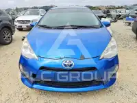 2013 Toyota PRIUS фото
