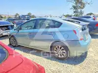 2013 Toyota PRIUS фото