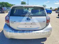 2013 Toyota PRIUS фото