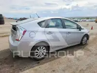 2013 Toyota PRIUS фото