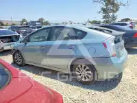 2013 Toyota PRIUS фото