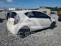 2013 Toyota PRIUS photo