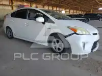 2013 Toyota PRIUS фото