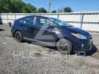 2013 Toyota PRIUS фото