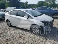2013 Toyota PRIUS фото