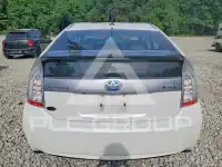 2013 Toyota PRIUS фото