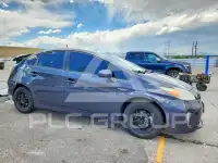 2013 Toyota PRIUS фото
