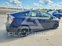 2013 Toyota PRIUS фото