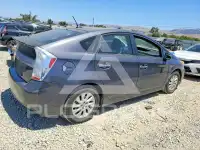 2013 Toyota PRIUS фото