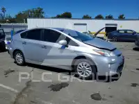 2013 Toyota PRIUS фото