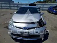 2013 Toyota PRIUS фото