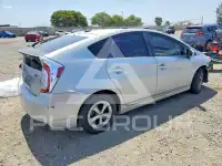 2013 Toyota PRIUS фото