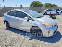 2013 Toyota PRIUS фото
