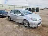 2013 Toyota PRIUS фото