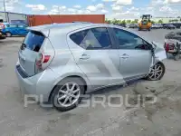 2013 Toyota PRIUS фото