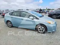 2013 Toyota PRIUS фото