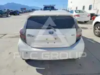 2013 Toyota PRIUS фото