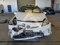 2013 Toyota PRIUS фото