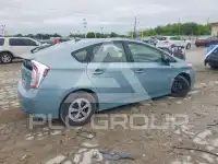 2013 Toyota PRIUS photo
