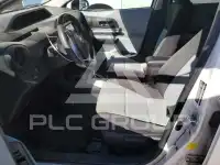 2013 Toyota PRIUS фото