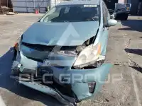 2013 Toyota PRIUS фото