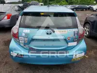 2013 Toyota PRIUS фото