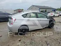 2013 Toyota PRIUS photo