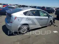 2013 Toyota PRIUS photo