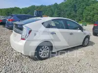 2013 Toyota PRIUS фото
