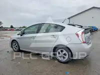 2013 Toyota PRIUS фото