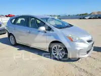 2013 Toyota PRIUS photo