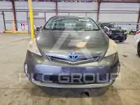 2013 Toyota PRIUS фото