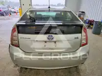 2013 Toyota PRIUS фото