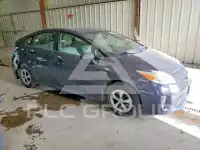2013 Toyota PRIUS photo