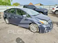 2013 Toyota PRIUS фото