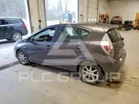 2013 Toyota PRIUS фото