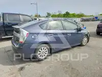 2013 Toyota PRIUS фото