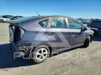 2013 Toyota PRIUS фото