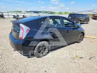 2013 Toyota PRIUS фото