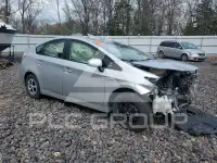 2013 Toyota PRIUS фото