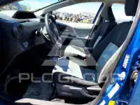 2013 Toyota PRIUS фото