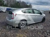 2013 Toyota PRIUS фото